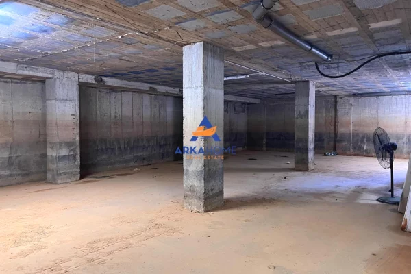 SHITEN 6 GARAZHDE 320M2 "QERRET" 200.000 EURO
