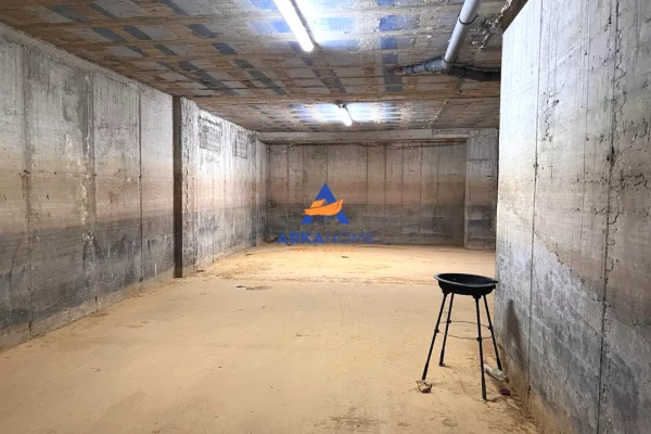 SHITEN 6 GARAZHDE 320M2 "QERRET" 200.000 EURO