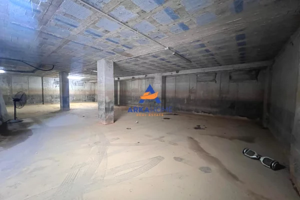SHITEN 6 GARAZHDE 320M2 "QERRET" 200.000 EURO
