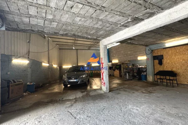 JEPET ME QERA AMBIENT 300M2 "SAUK" 1000 EURO