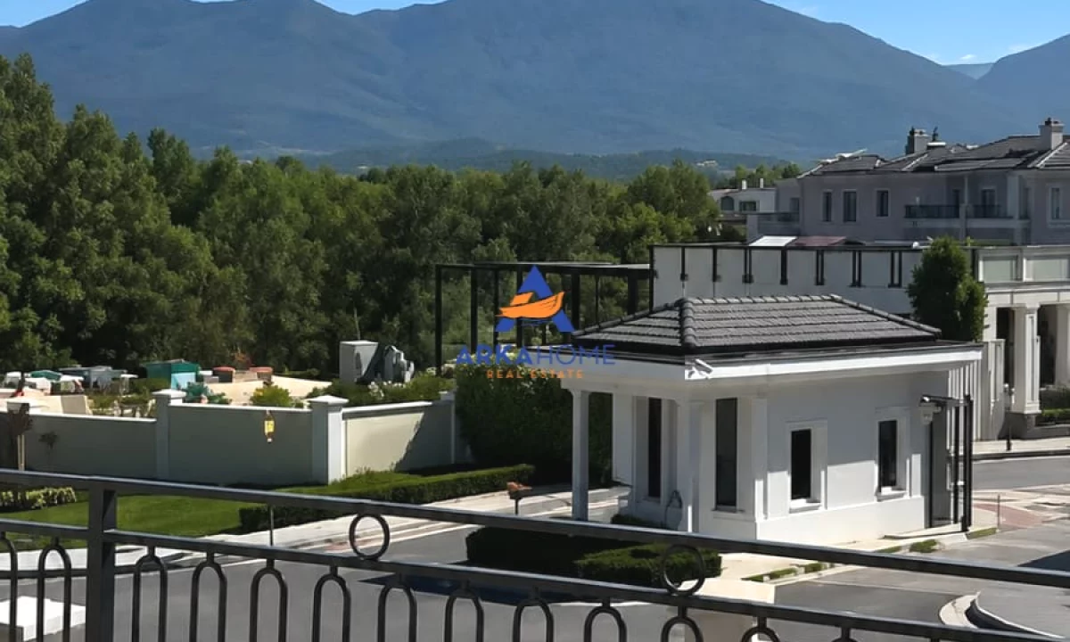 Shtepi ne shitje Apartament ne Tirane, 4+1, Mobilimi Bosh, pa mobiluar, Pagesa 1,800,000  Euro.