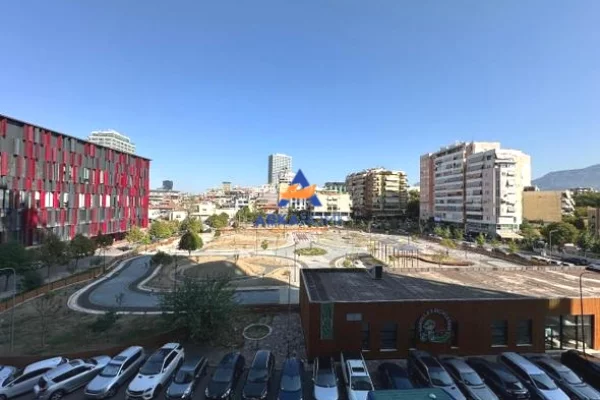 JEPET ME QERA AMBJENT 150M2 "VERTICAL FOREST, AIR ALBANIA" 5000 EURO