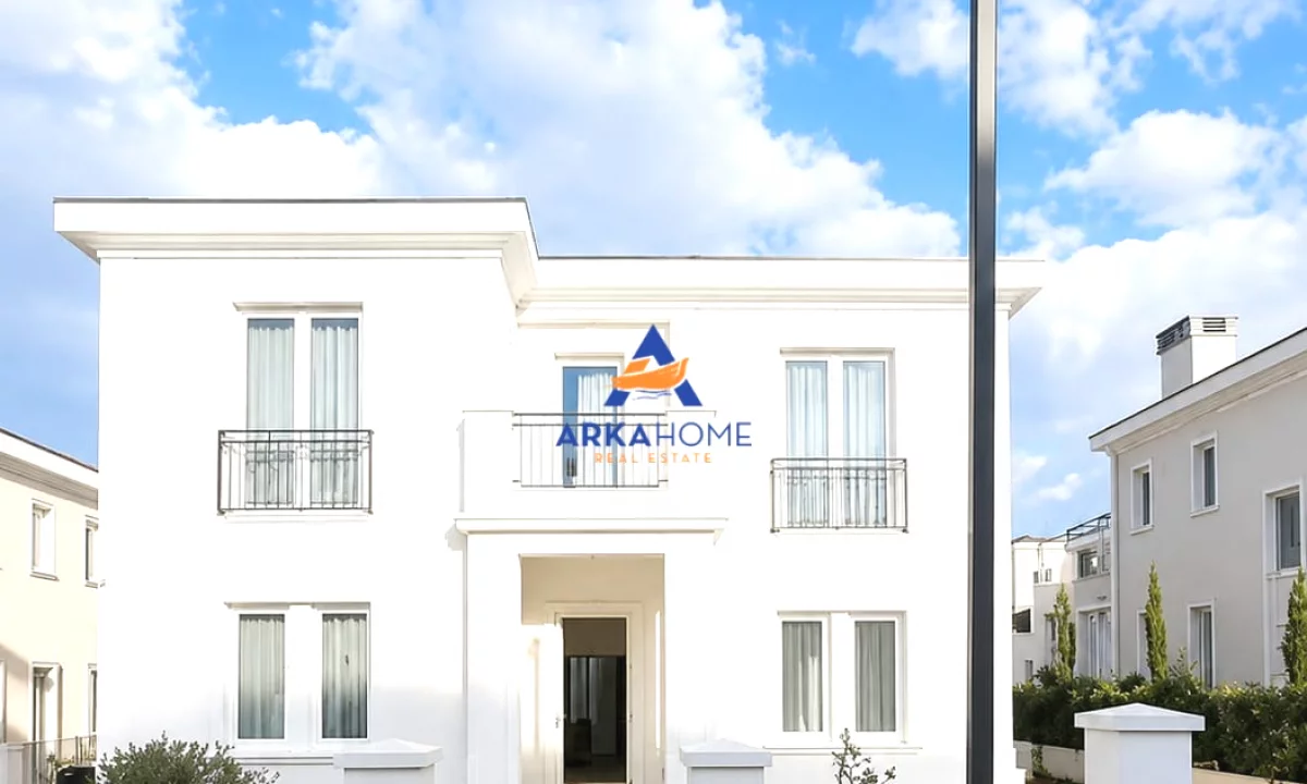 Shtepi me qera Vila Luksoze ne Tirane, 4+1, Mobilimi E mobiluar, Pagesa 10,000  Euro.