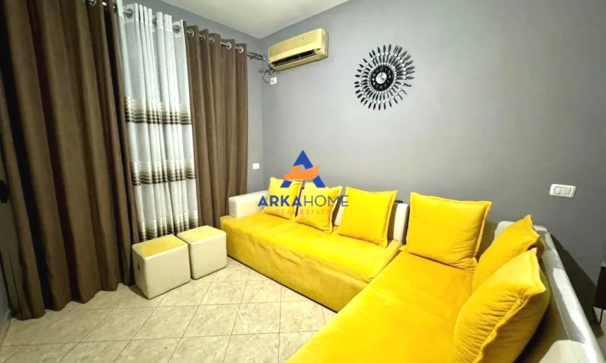Shtepi ne shitje Apartament ne Tirane, 1+1, Mobilimi E mobiluar, Pagesa 98,000  Euro.