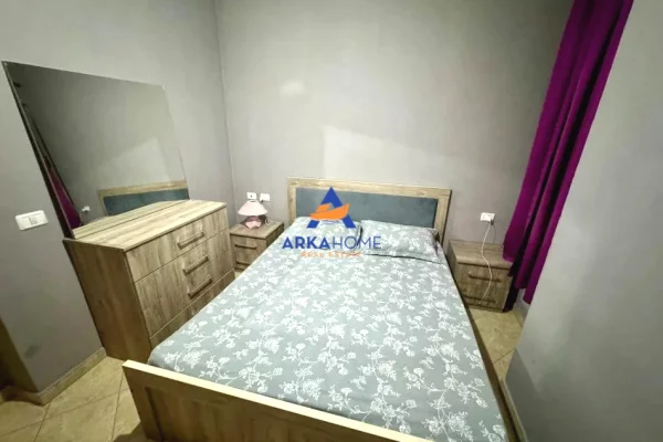 Shtepi ne shitje Apartament ne Tirane, 1+1, Mobilimi E mobiluar, Pagesa 98,000  Euro.