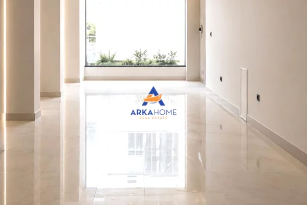 JEPET ME QERA AMBIENT BIZNESI+MAGAZINË "PRANE AMERICAN 3" 400.000 LEKE