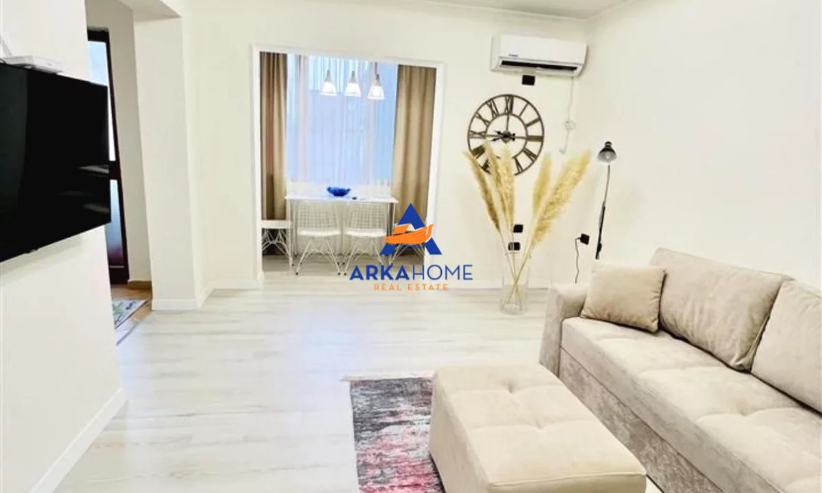 Shtepi ne shitje Apartament ne Tirane, 1+1, Mobilimi E mobiluar, Pagesa 208,000  Euro.