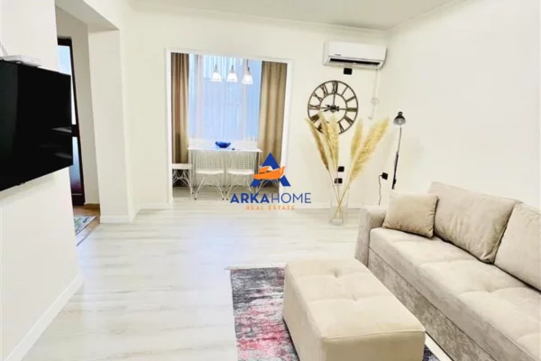Shtepi ne shitje Apartament ne Tirane, 1+1, Mobilimi E mobiluar, Pagesa 208,000  Euro.
