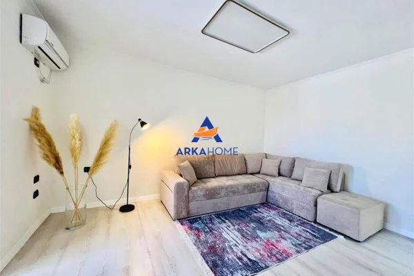 Shtepi ne shitje Apartament ne Tirane, 1+1, Mobilimi E mobiluar, Pagesa 208,000  Euro.
