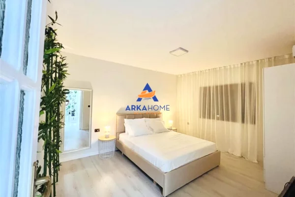 Shtepi ne shitje Apartament ne Tirane, 1+1, Mobilimi E mobiluar, Pagesa 208,000  Euro.