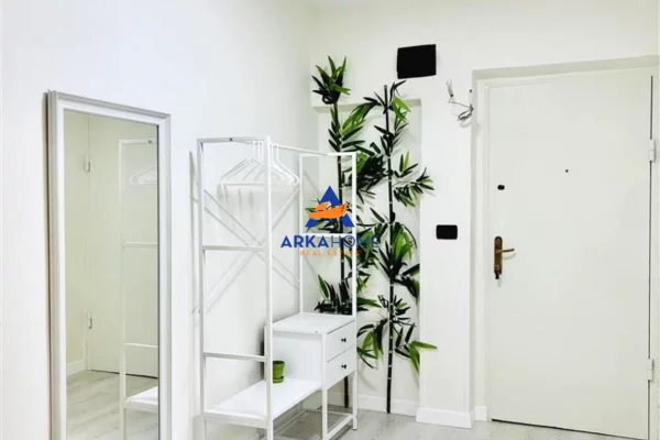 Shtepi ne shitje Apartament ne Tirane, 1+1, Mobilimi E mobiluar, Pagesa 208,000  Euro.