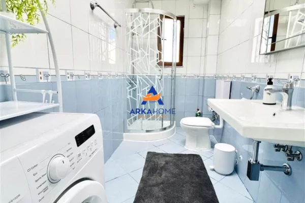 Shtepi ne shitje Apartament ne Tirane, 1+1, Mobilimi E mobiluar, Pagesa 208,000  Euro.