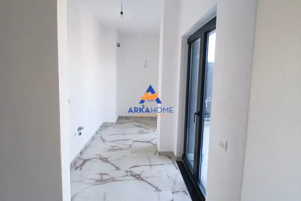 Apartment for rent in Tirana 2+1, Emty