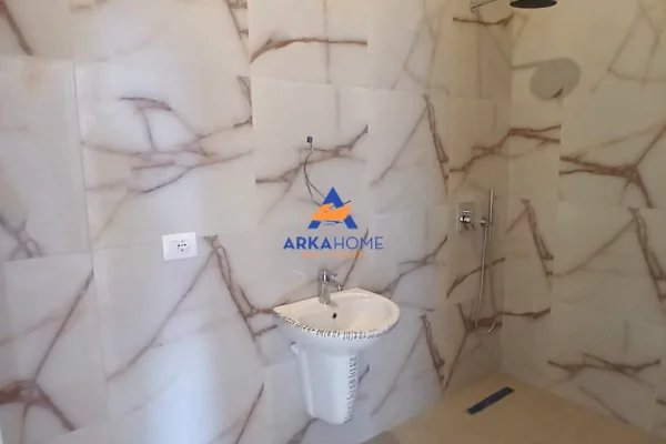 Apartment for rent in Tirana 2+1, Emty