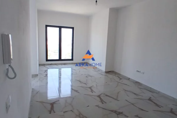 Shtepi me qera 2+1 ne Tirane - 1,261 Euro