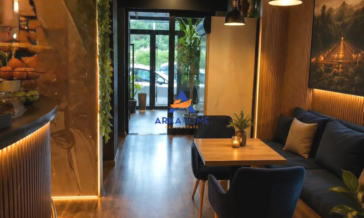 JEPET LOKAL ME QERA+SHITET SI BIZNES 100M2 "VASIL SHANTO"