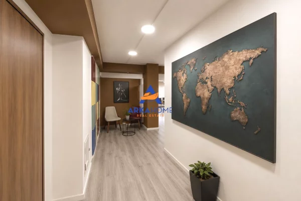 JEPET AMBIENT ZYRE/BIZNESI ME QERA 200M2 "TE SHKOLLA PETRO NINI" 3500 EURO