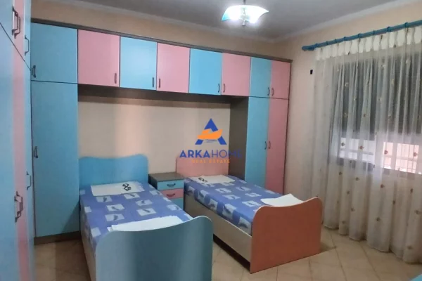 Shtepi me qera Apartament ne Tirane, 2+1, Mobilimi E mobiluar, Pagesa 578  Euro.
