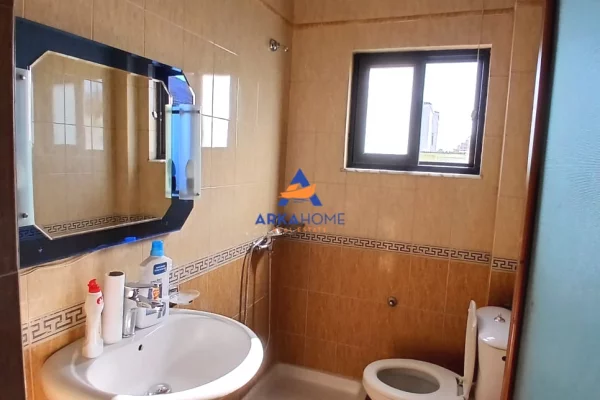 Shtepi me qera Apartament ne Tirane, 2+1, Mobilimi E mobiluar, Pagesa 578  Euro.