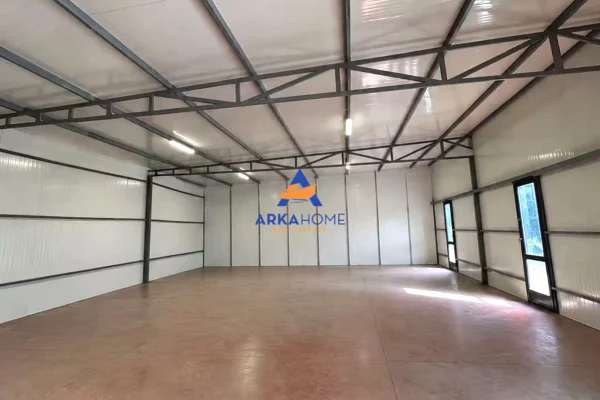 JEPET KAPANON ME QERA 240M2 "NE VALIAS" 70.000 LEKE