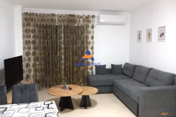JEPET APARTAMENT ME QERA 1+1 "MISTO MAME" 40.000 LEKE