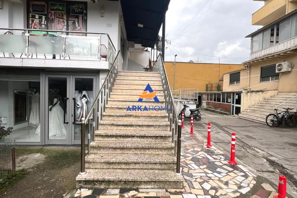 JEPET ME QERA NJËSI BIZNESI 115M2 