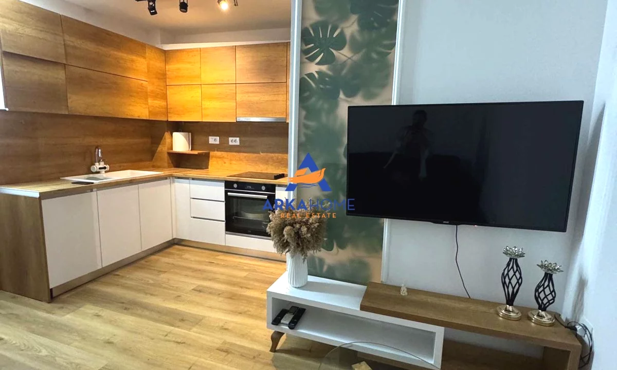Shtepi me qera Apartament ne Tirane, 2+1, Mobilimi E mobiluar, Pagesa 736  Euro.