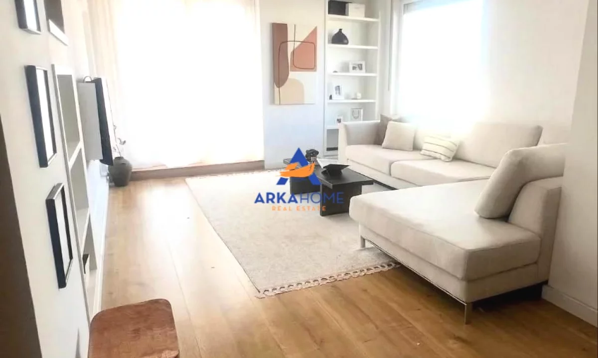 Appartamento in affitto a Tirana 2+1, Arredato