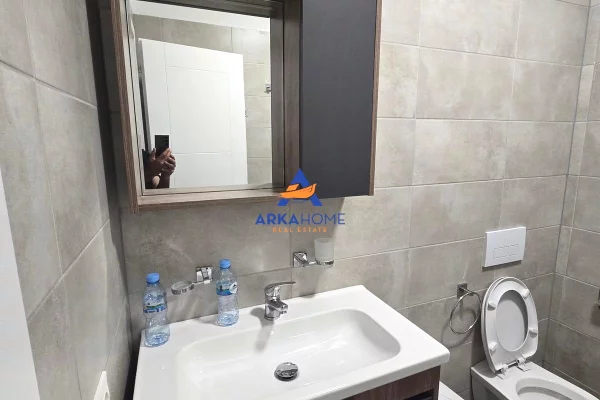 Shtepi ne shitje Apartament ne Tirane, 1+1, Mobilimi E mobiluar, Pagesa 136,842  Euro.