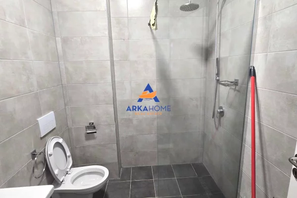 Shtepi ne shitje Apartament ne Tirane, 1+1, Mobilimi E mobiluar, Pagesa 136,842  Euro.