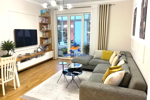 SHITET APARTAMENT 3+1+BALLKONE "KOPSHTI ZOLOOGJIK" 300.000 EURO