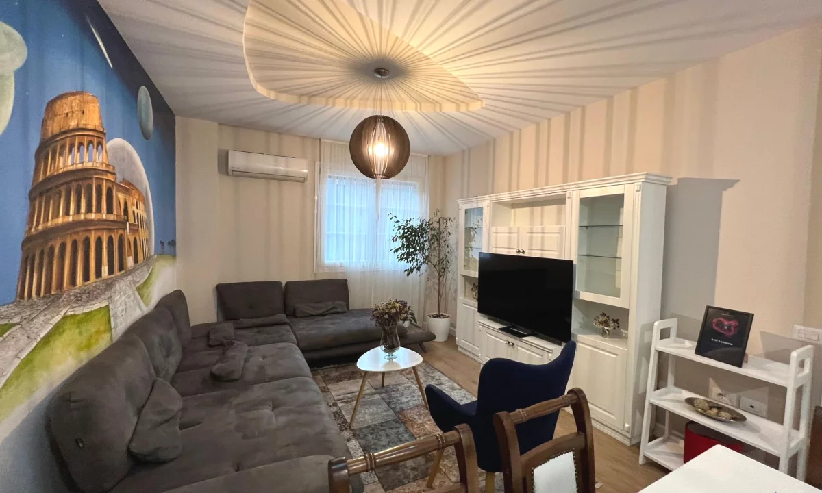 Shtepi me qera Apartament ne Tirane, 2+1, Mobilimi E mobiluar, Pagesa 736  Euro.