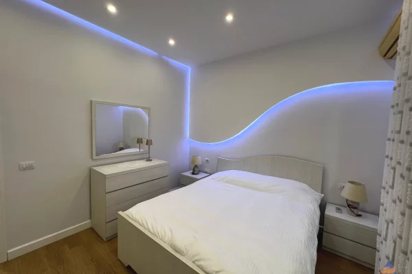 Shtepi me qera Apartament ne Tirane, 2+1, Mobilimi E mobiluar, Pagesa 736  Euro.