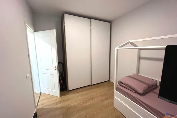 Shtepi me qera Apartament ne Tirane, 2+1, Mobilimi E mobiluar, Pagesa 736  Euro.