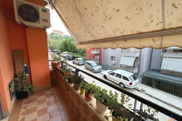Shtepi me qera Apartament ne Tirane, 2+1, Mobilimi E mobiluar, Pagesa 736  Euro.