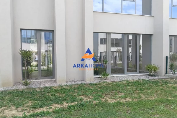 Shtepi me qera Apartament ne Tirane, 3+1, Mobilimi E mobiluar, Pagesa 3,000  Euro.