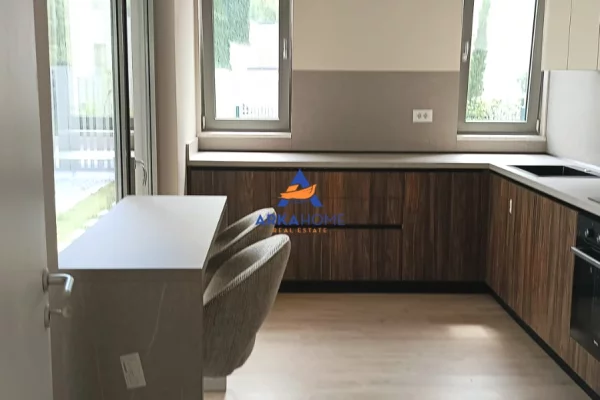Shtepi me qera Apartament ne Tirane, 3+1, Mobilimi E mobiluar, Pagesa 3,000  Euro.