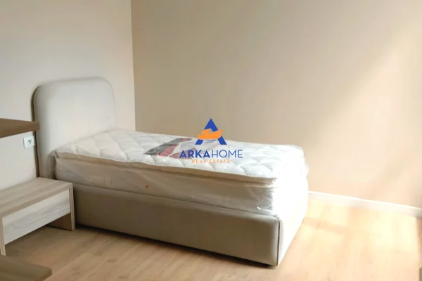Shtepi me qera Apartament ne Tirane, 3+1, Mobilimi E mobiluar, Pagesa 3,000  Euro.
