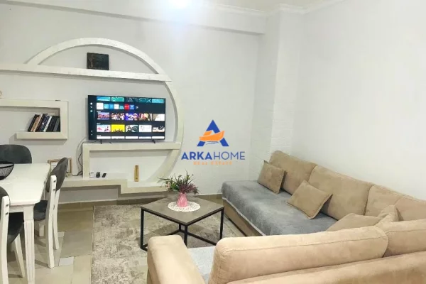 Shtepi me qera Apartament ne Tirane, 2+1, Mobilimi E mobiluar, Pagesa 526  Euro.