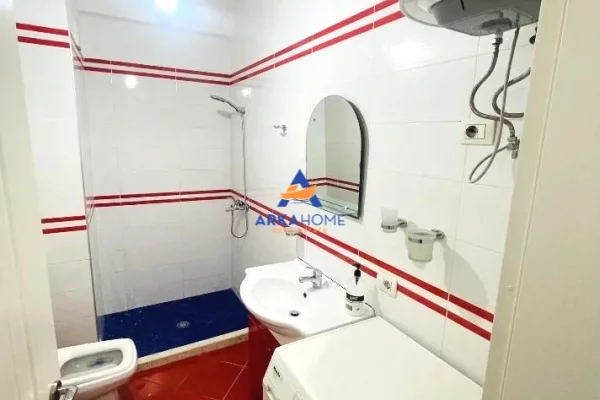 Shtepi me qera Apartament ne Tirane, 2+1, Mobilimi E mobiluar, Pagesa 526  Euro.