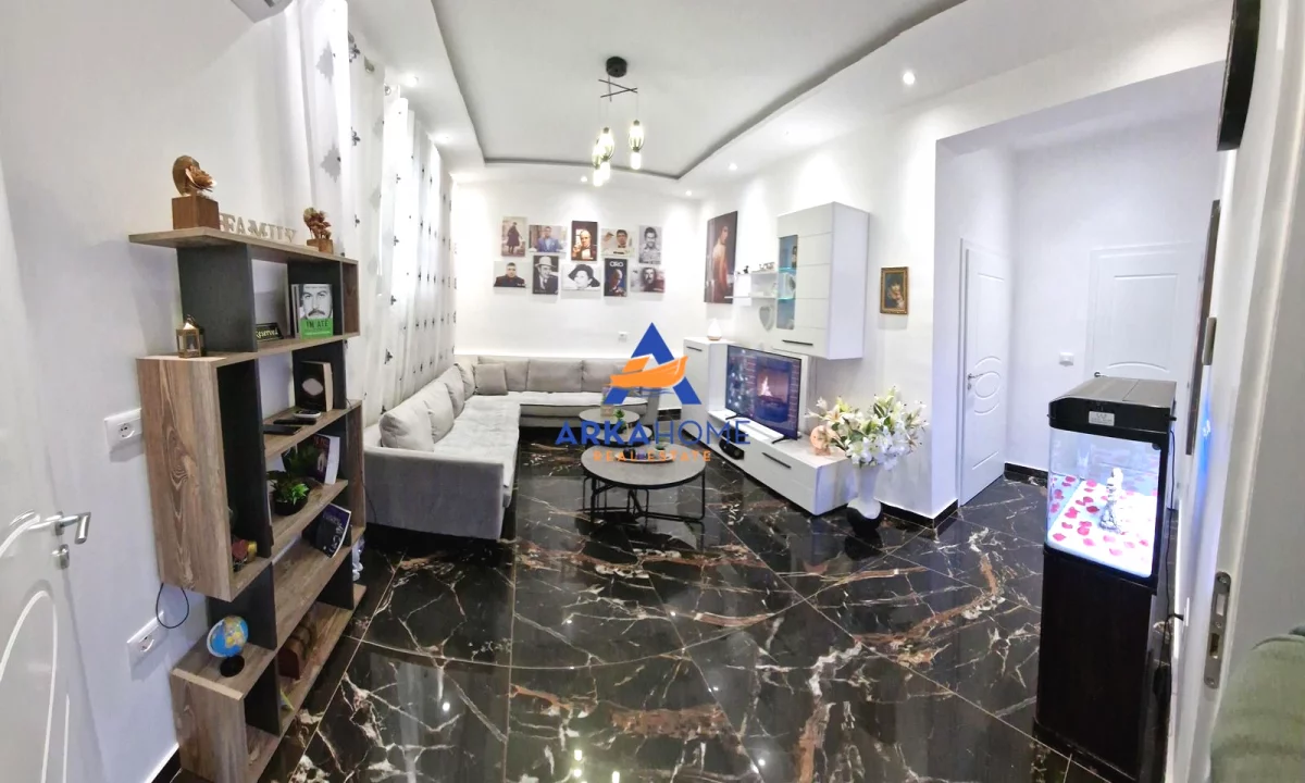 Shtepi ne shitje Apartament ne Tirane, 1+1, Mobilimi E mobiluar, Pagesa 505,263  Euro.