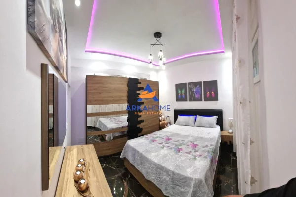 Shtepi ne shitje Apartament ne Tirane, 1+1, Mobilimi E mobiluar, Pagesa 505,263  Euro.