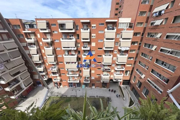 🏢 Zyre me Qira te Golden Park – American 3 ✨
