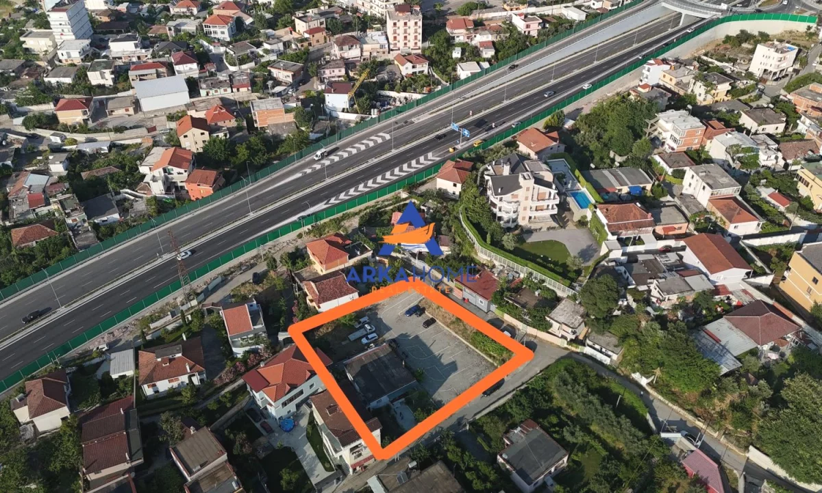 SHITET TRUALL PER NDERTIM 2000M2 "UNAZA E MADHE" ME PERQINDJE PER ZHVILLIM
