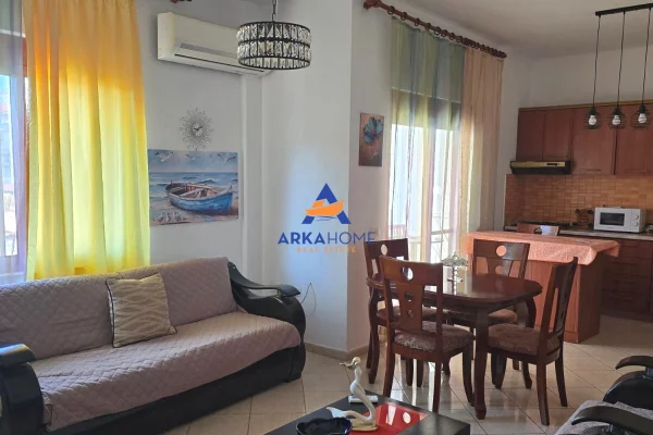 Shtepi me qera Apartament ne Tirane, 2+1, Mobilimi E mobiluar, Pagesa 650  Euro.
