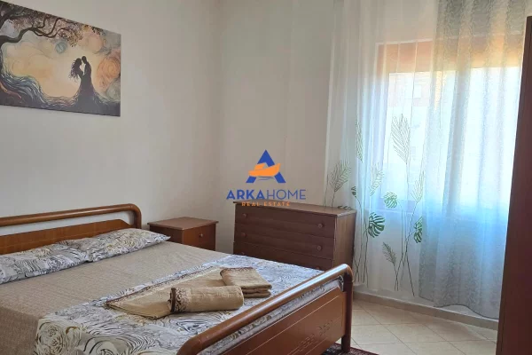Shtepi me qera Apartament ne Tirane, 2+1, Mobilimi E mobiluar, Pagesa 650  Euro.