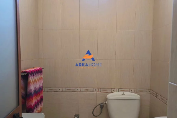 Shtepi me qera Apartament ne Tirane, 2+1, Mobilimi E mobiluar, Pagesa 650  Euro.