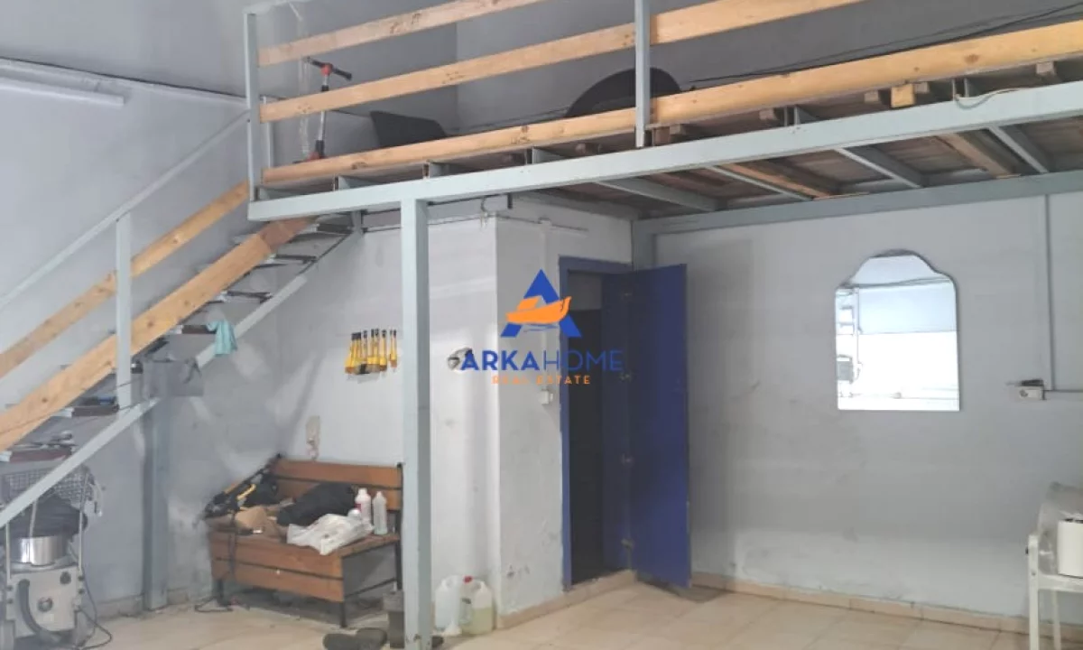 JEPET AMBJENT ME QERA 200M2 "PAZARI I RI" CMIMI SIPAS KERKESES