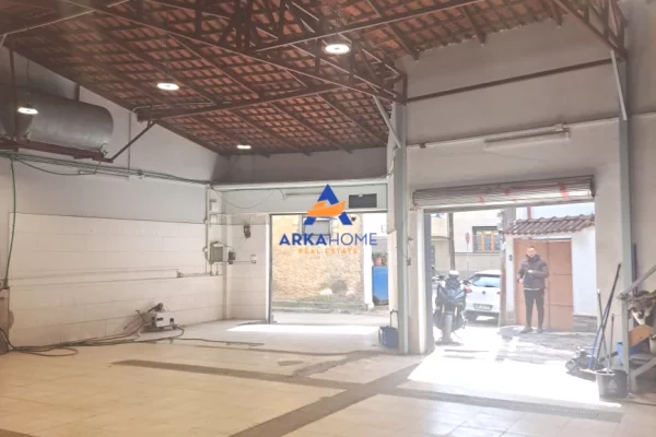 JEPET AMBJENT ME QERA 200M2 "PAZARI I RI" CMIMI SIPAS KERKESES