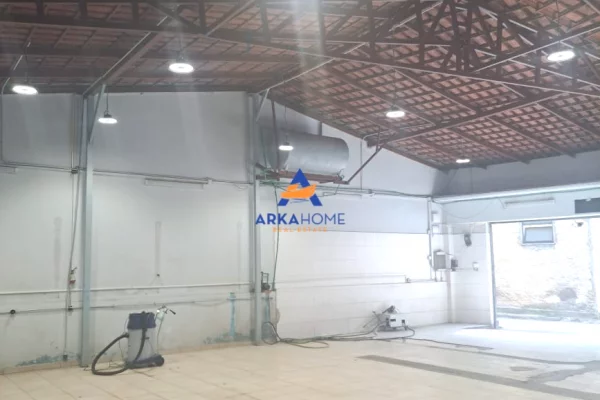 JEPET AMBJENT ME QERA 200M2 "PAZARI I RI" CMIMI SIPAS KERKESES